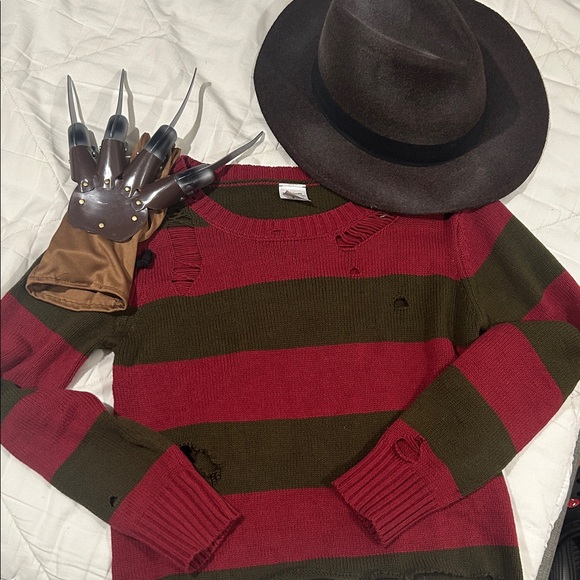 Spirit Other - Freddy Kruger Costume Red and Green Striped Sweater with Brown Hat and Glove
